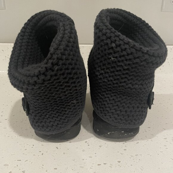 UGG SHAINA BOOT, ALL BLACK, SZ 9, GREAT CONDITION - Picture 4 of 7